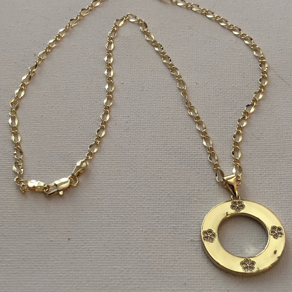 Gold Circular Pendant Necklace